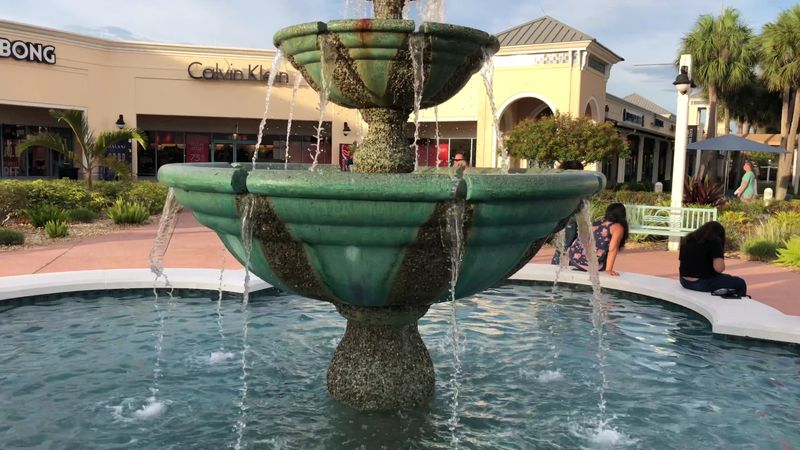 Ellenton Outlets, Bradenton area