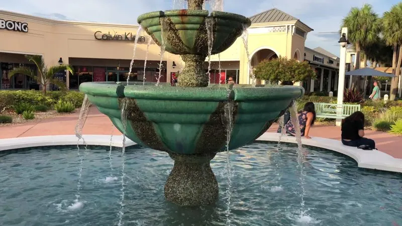 Ellenton Outlets, Bradenton area