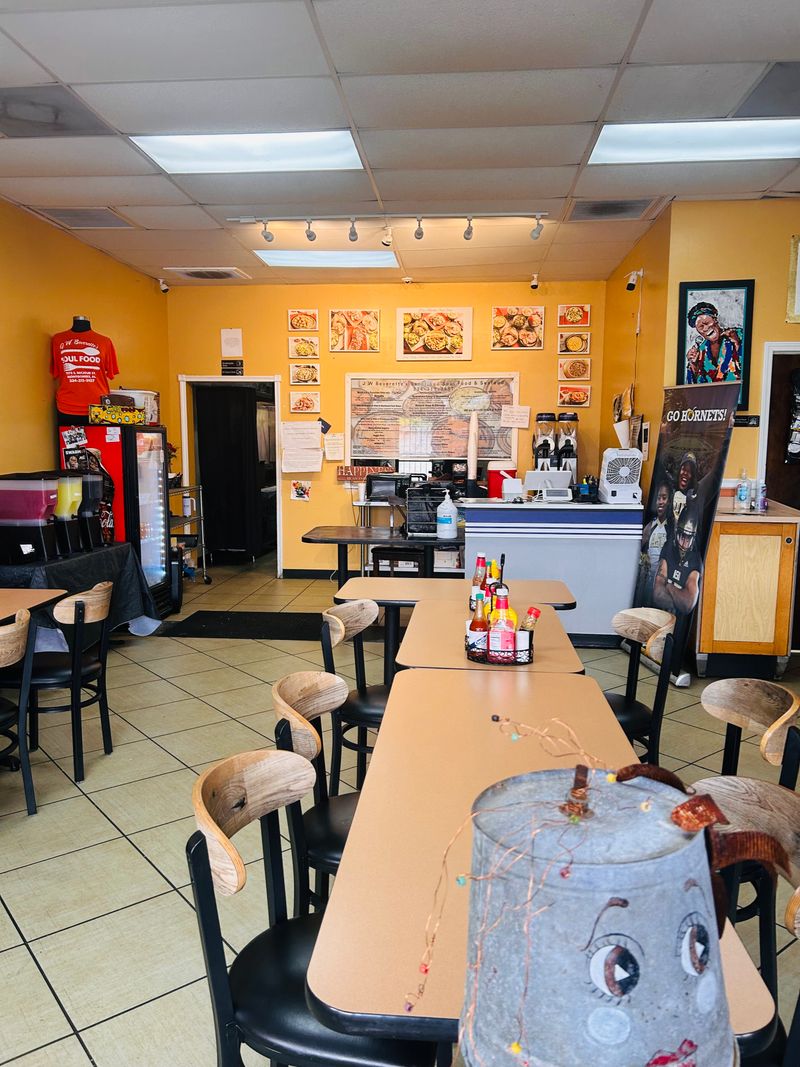 J.W. Beverette's Soul Food – Montgomery