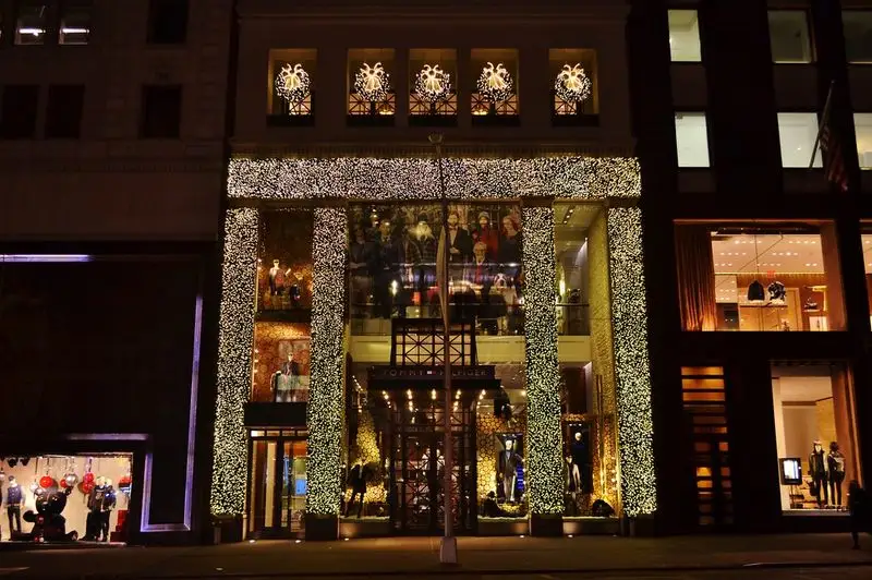 Admire Fifth Avenue Holiday Windows