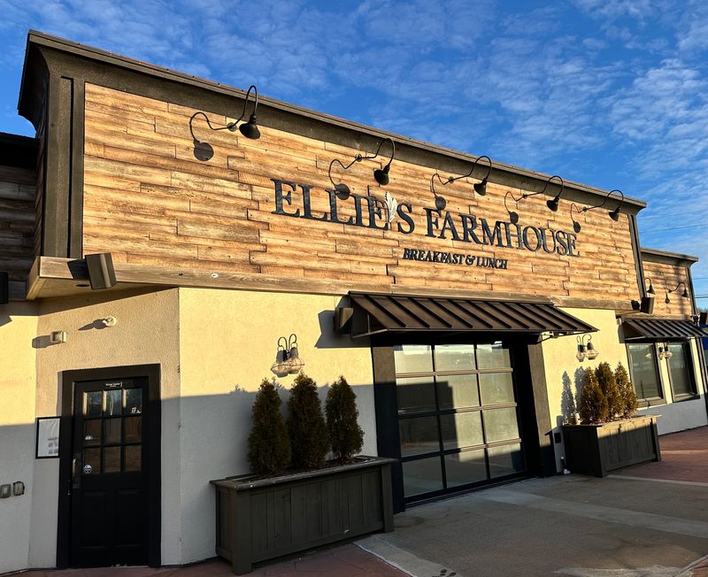 Ellie&rsquo;s Farmhouse (Southington, Connecticut)