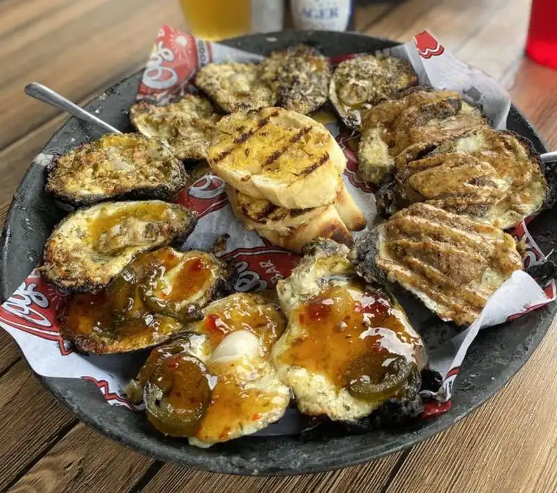 Uncle T's Oyster Bar