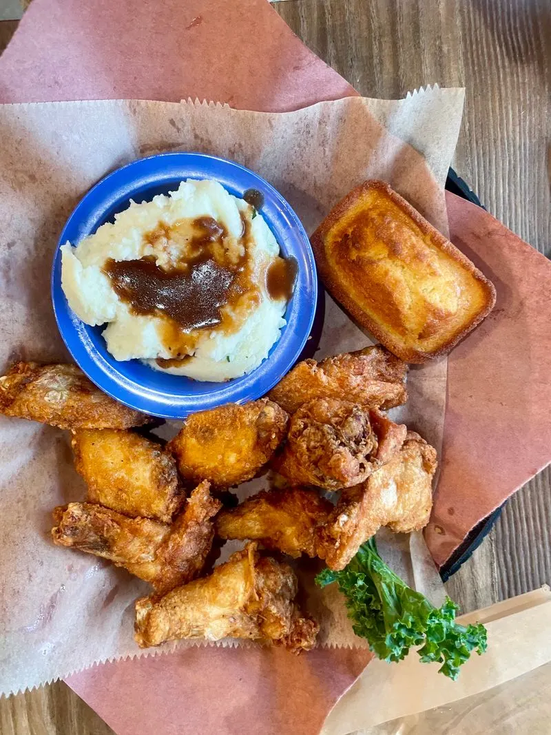 Geneva&rsquo;s Famous Chicken & Cornbread