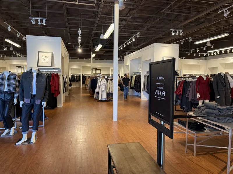 Marineland Outlet Center, St. Augustine area