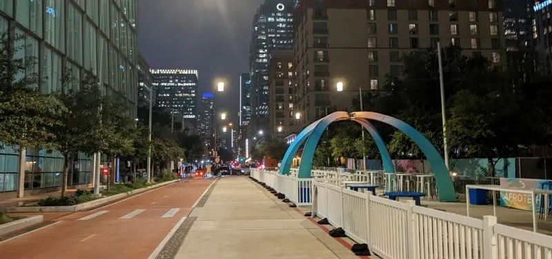 Explore the Downtown Holiday Stroll