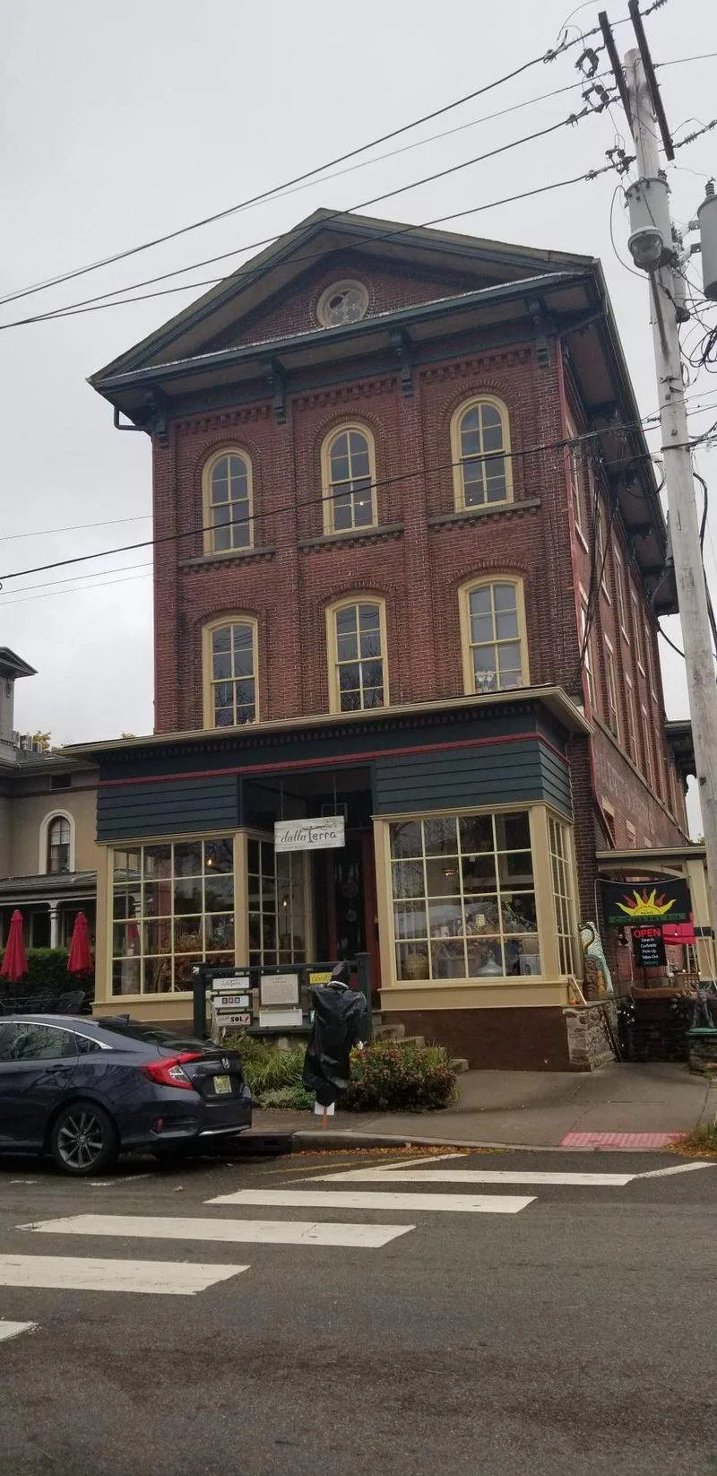 Independent Shops That Reward Curiosity