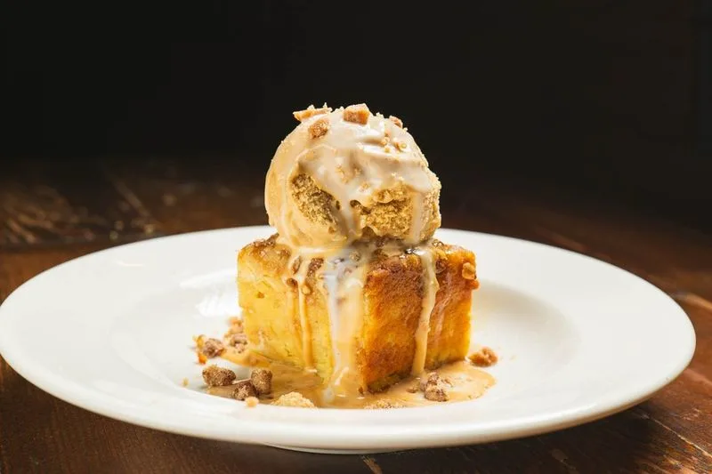 Lou&rsquo;s Full-Serv, Jackson