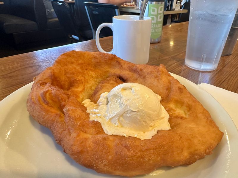 Sill&rsquo;s Caf&eacute;, Layton