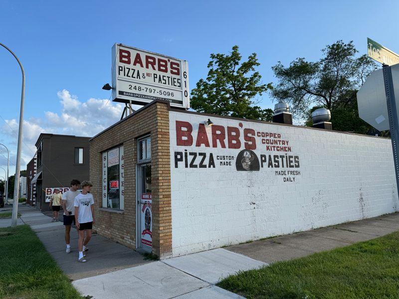 Barb&rsquo;s Pasties & Pizza - Clawson
