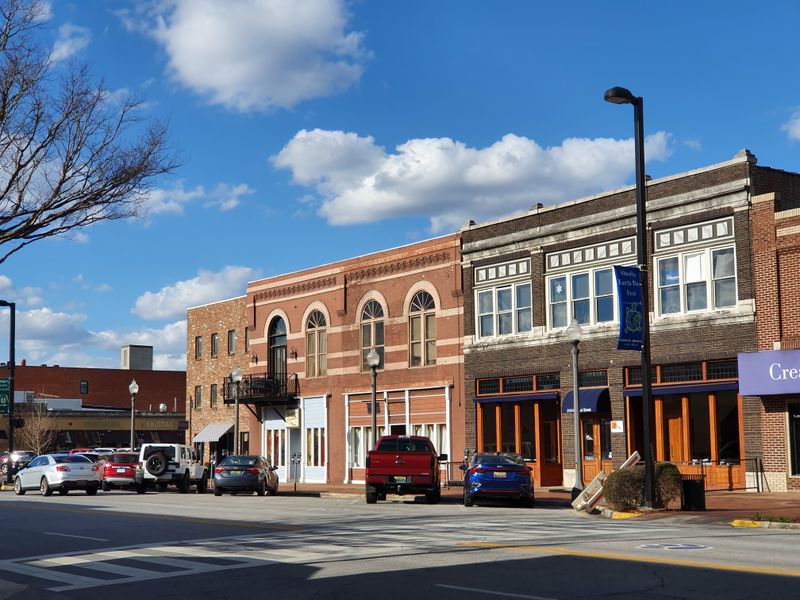 Downtown Court Street Stroll