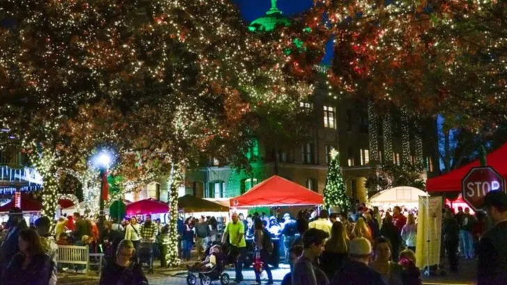 Texas has a Hill Country town where decorated squares, holiday markets, and cool evenings shape a comfortable early-season trip