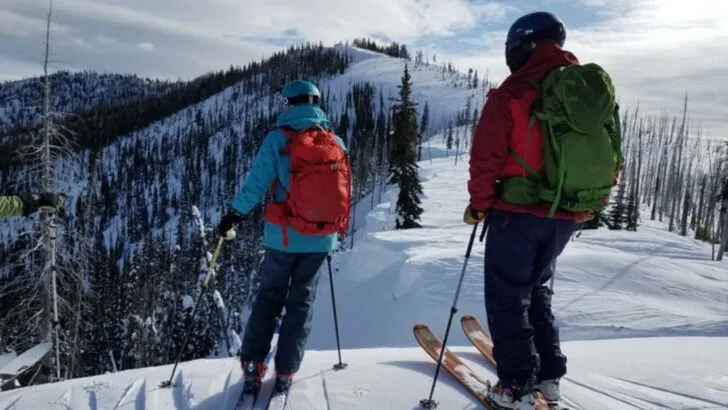 The 12 Montana Ski Resorts Known for Wide-Open Runs, Easygoing Fun, and Classic Western Apr&egrave;s
