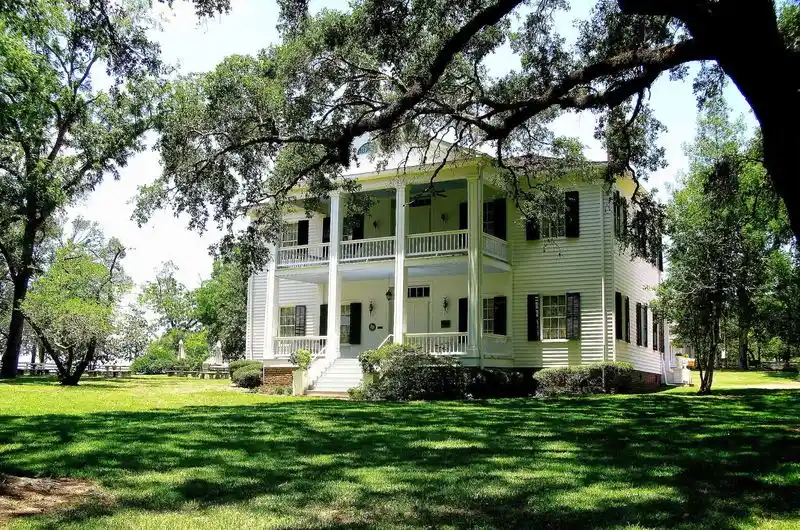 The Liendo Plantation