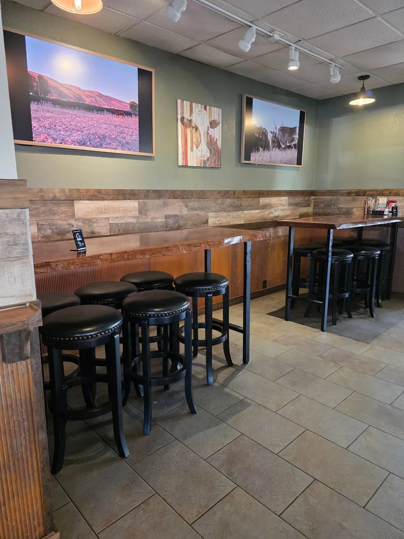 The GrassRoots Grill