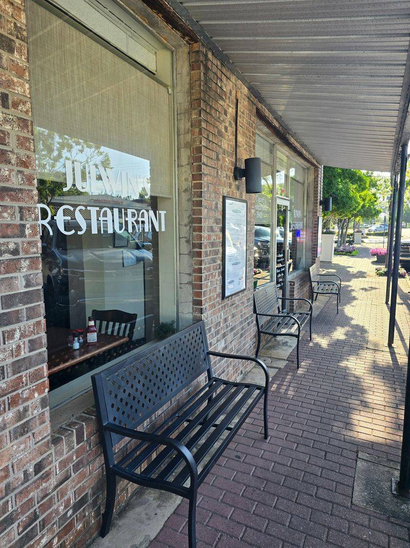 Julwin's Restaurant