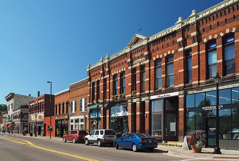Small-Town Boutiques for Holiday Shopping