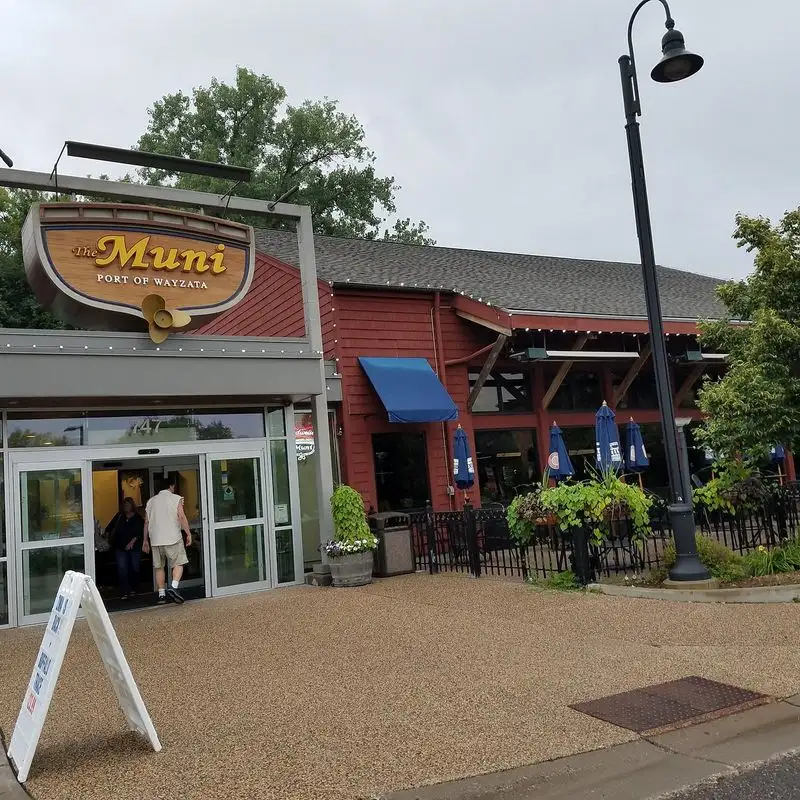 Wayzata Bar and Grill