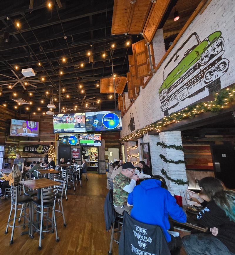 Daddy Mac's Down Home Dive