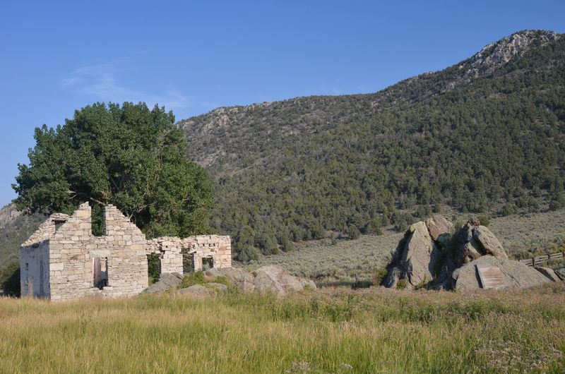 City of Rocks & History: Almo