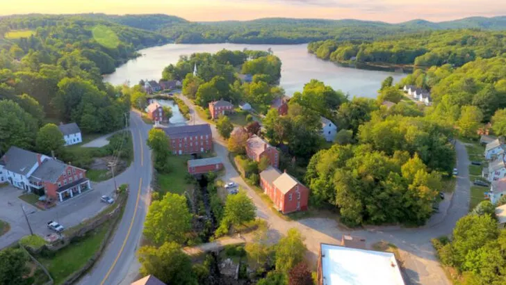 The New Hampshire town where 1800s architecture still shapes an easy mountain getaway
