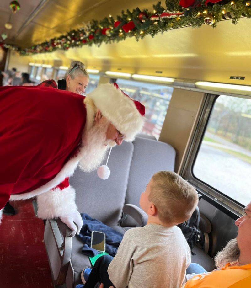 Santa Train – Tennessee Valley Railroad, TN