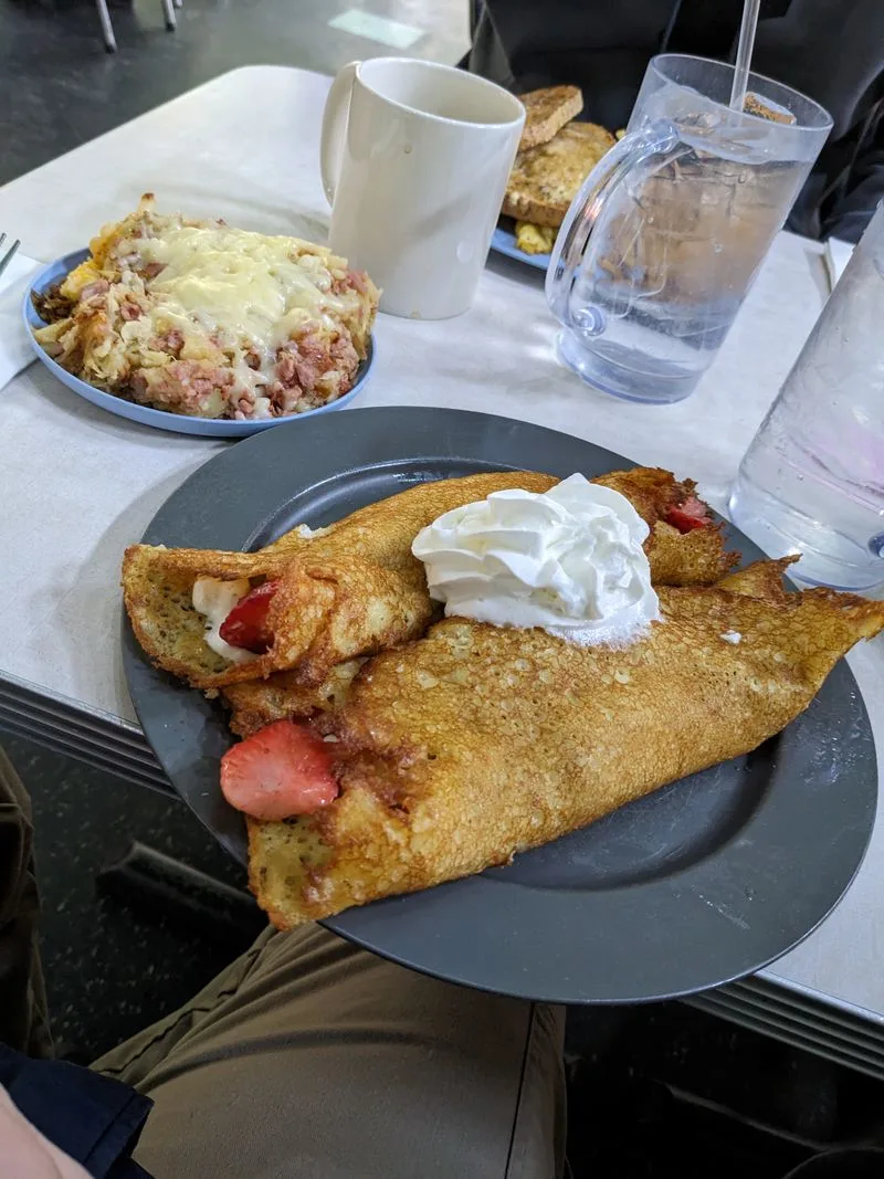 Strawberry Cr&ecirc;pe-Hotcakes