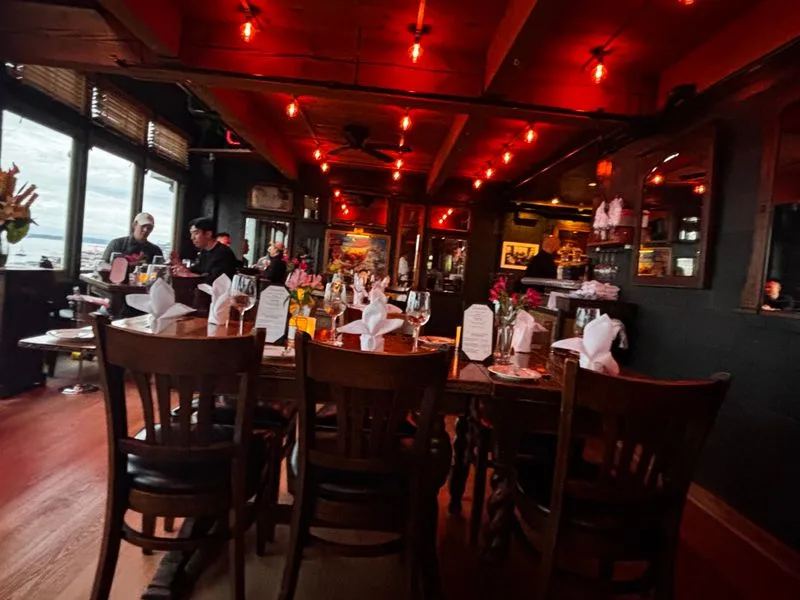 Maximilien (Seattle)