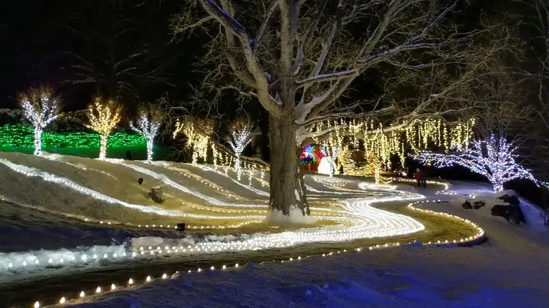 Naumkeag Holiday Stroll