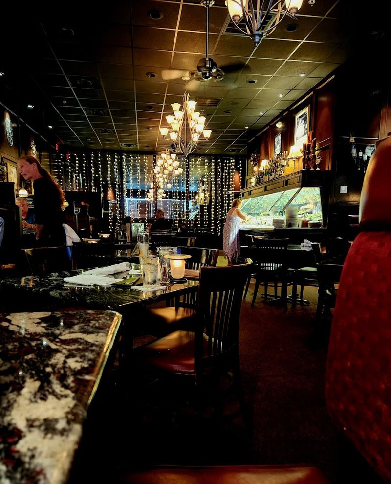 Dark Wood, Low Lights, Classic Vibe