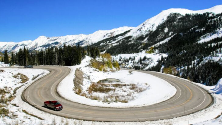 The Snowy Mountain Roads in Colorado That Draw Steady Weekend Crowds