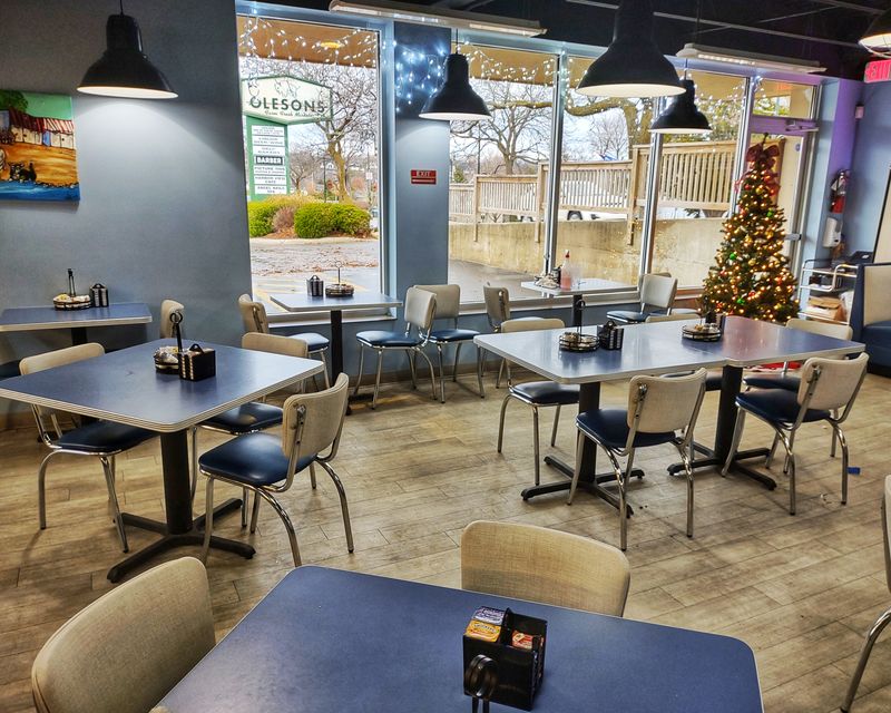 Harbor View Caf&eacute; &mdash; Charlevoix