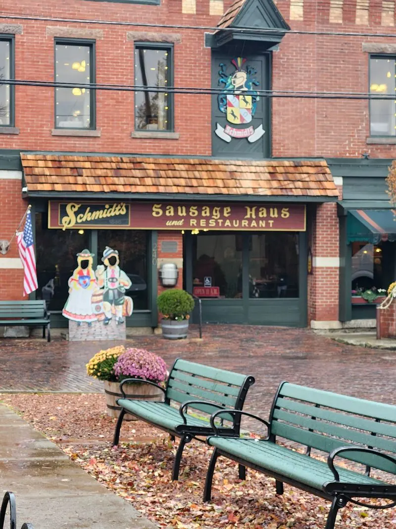 Schmidt&rsquo;s Sausage Haus & Restaurant