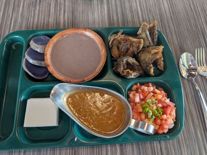 Highway Inn, Honolulu