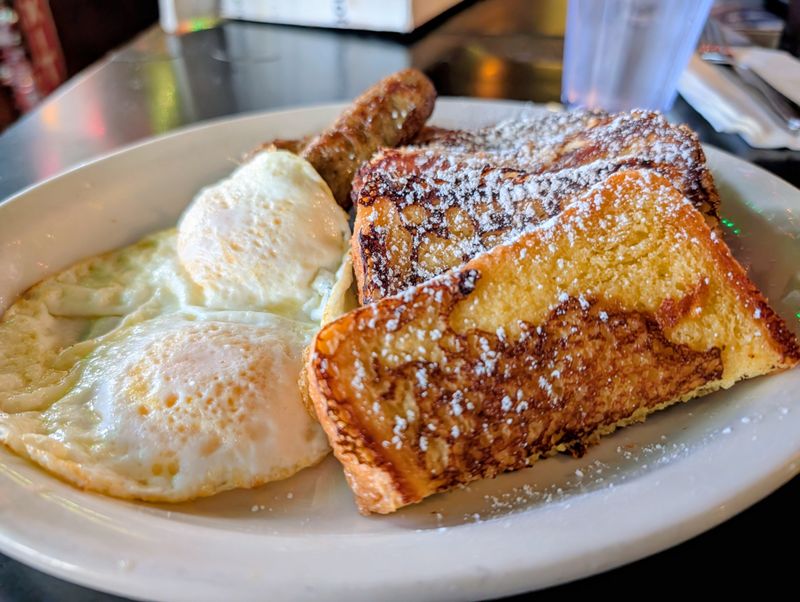 The 5 Point Caf&eacute;, Seattle