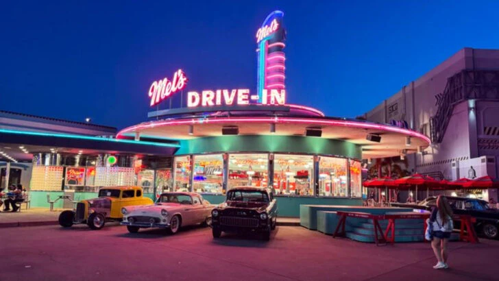These 7 Florida Drive-In Burger Spots Still Reward Travelers Escaping Colder Weather