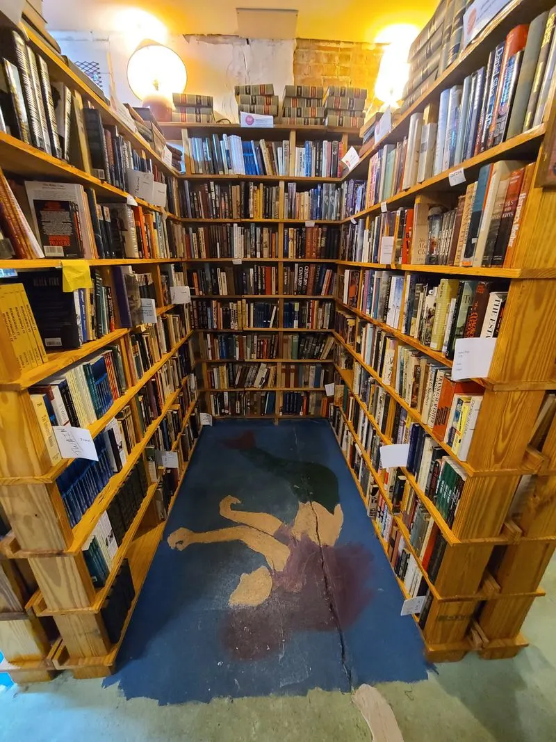 A labyrinth of stacks that invites lingering