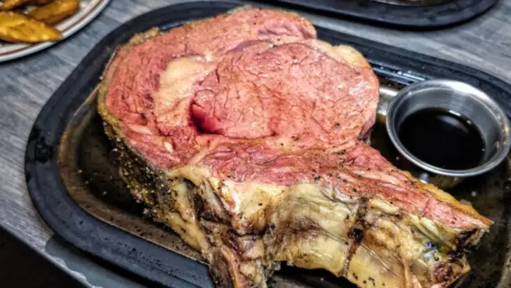 This low-key Wisconsin supper club serves prime rib so well, locals plan their week around it