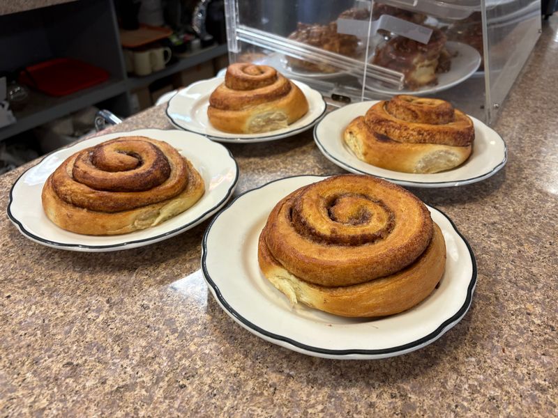 Stauffer&rsquo;s Cafe & Pie Shoppe