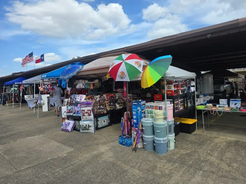 Traders Village, Houston