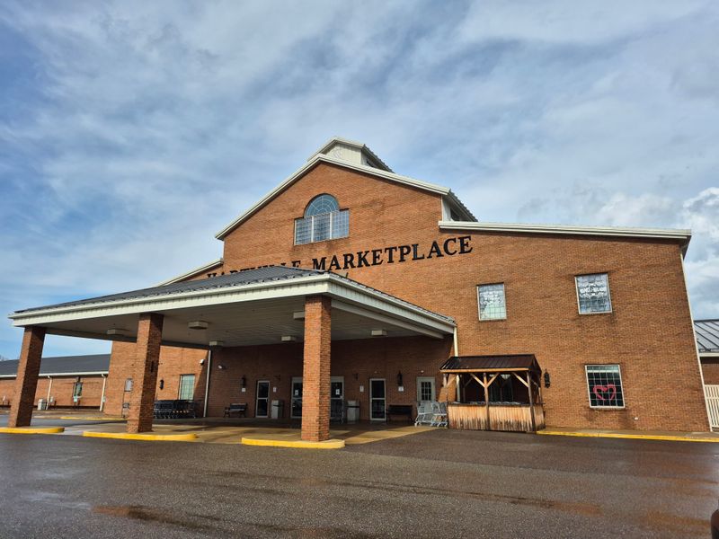 Hartville MarketPlace & Flea Market - Hartville
