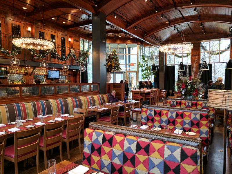 Moderne Barn Restaurant