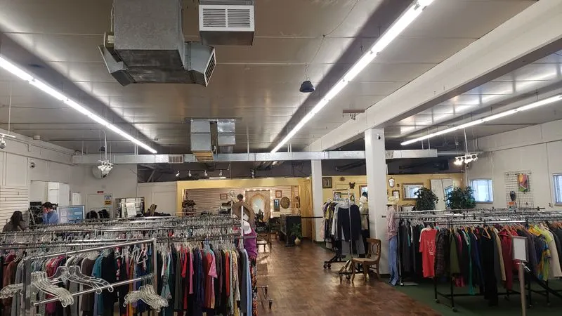 Pig + Pearl Secondhand