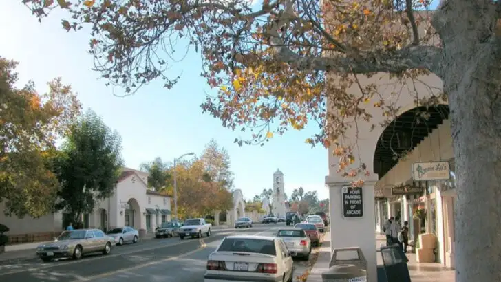 Urban escapees are heading to these 13 West Coast towns seeking quieter days and small-city charm