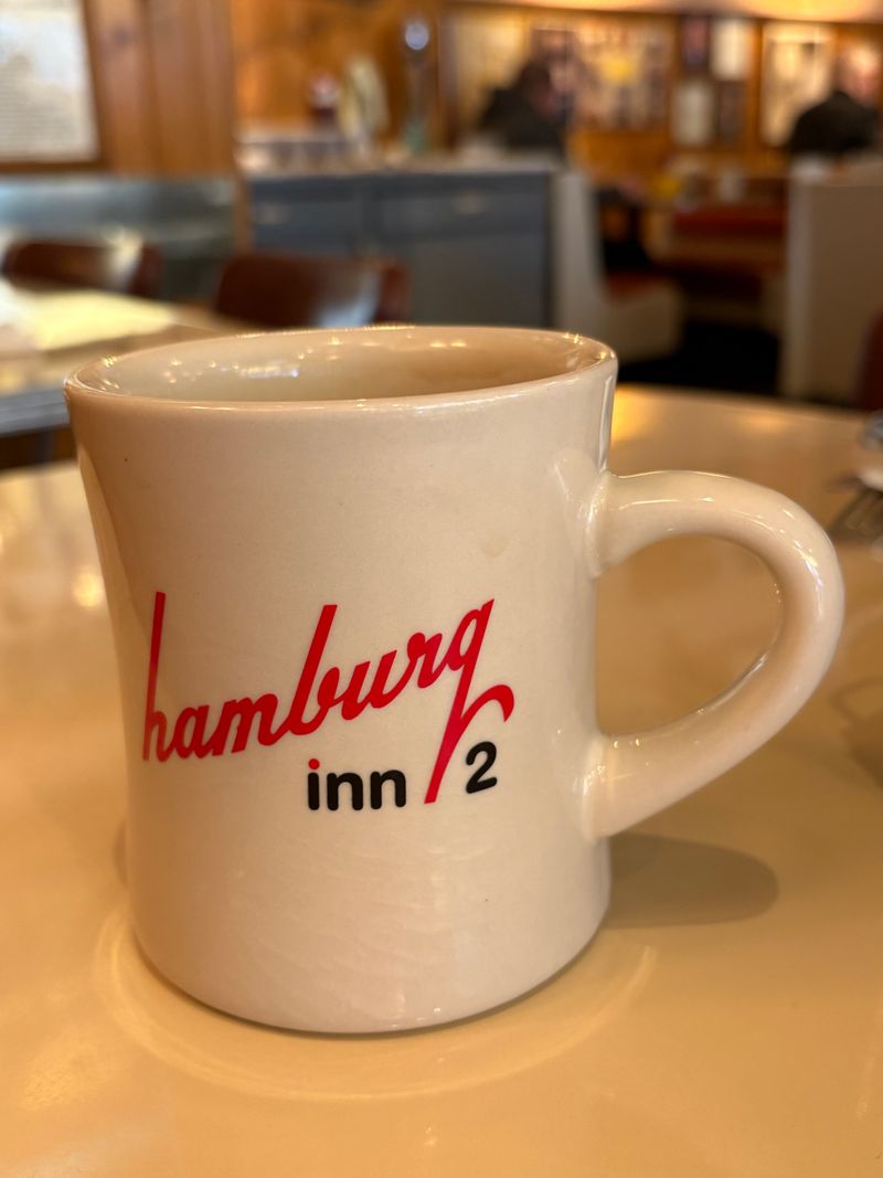 The Morning Crowd Magnet