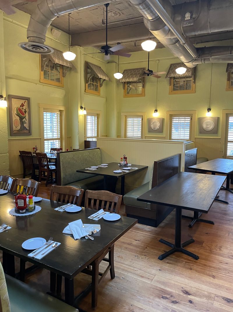 The Lady & Sons (Paula Deen&rsquo;s)