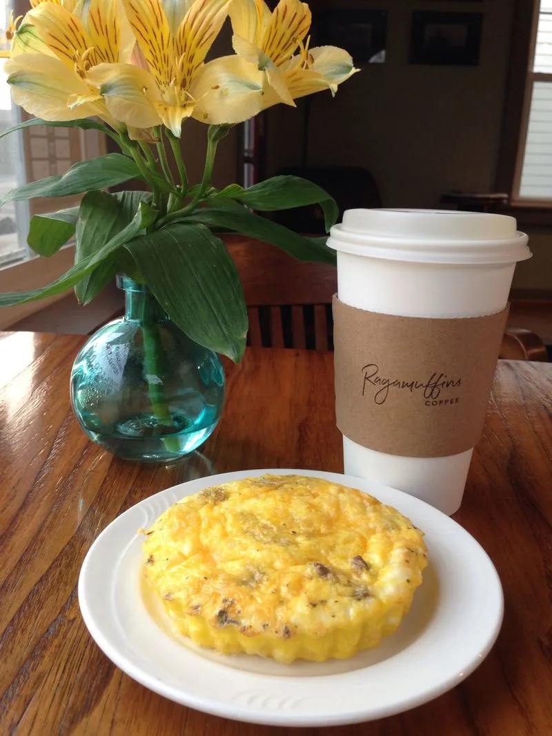 Local Caf&eacute;s and Bites