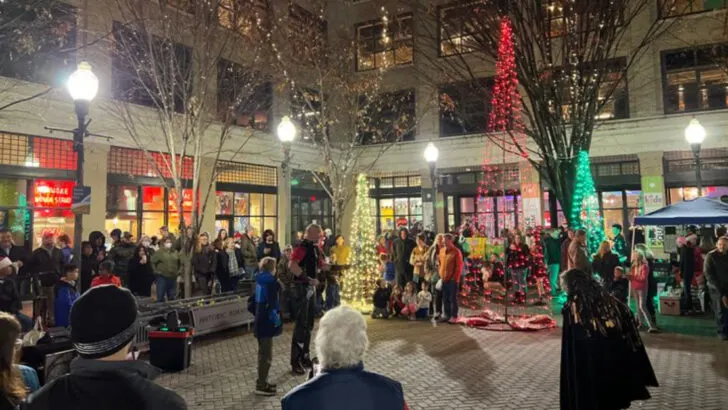 Virginia’s winter loop links Blue Ridge communities known for lights, music, and small town cheer