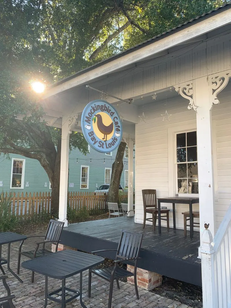 Check Out Local Caf&eacute;s and Bakeries