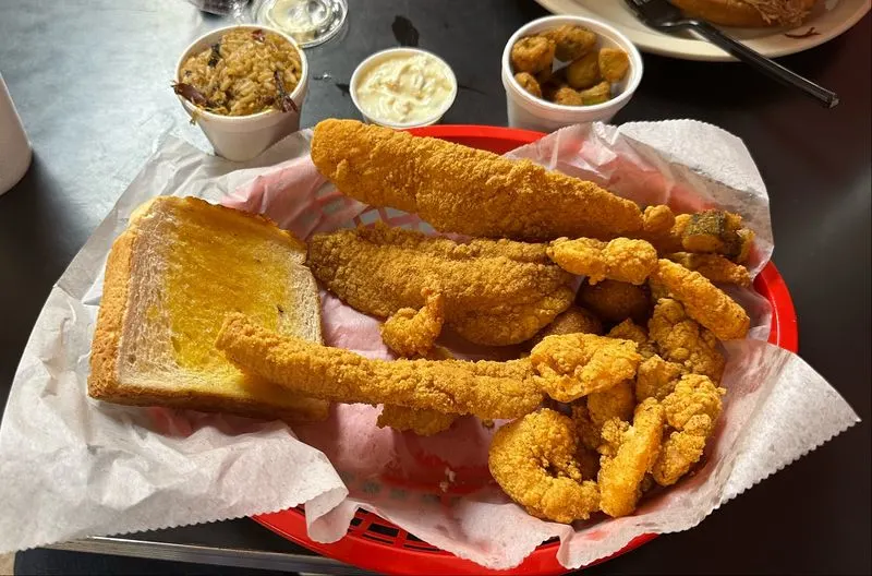 Cou-Yon&rsquo;s Cajun Bar-B-Q, Port Allen