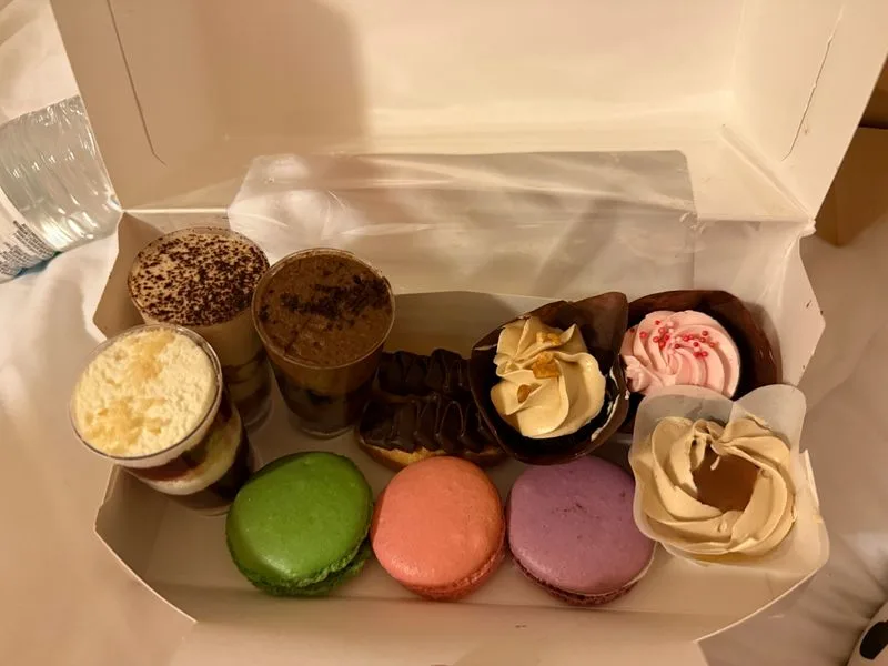 Macarons In Playful Rotating Flavors